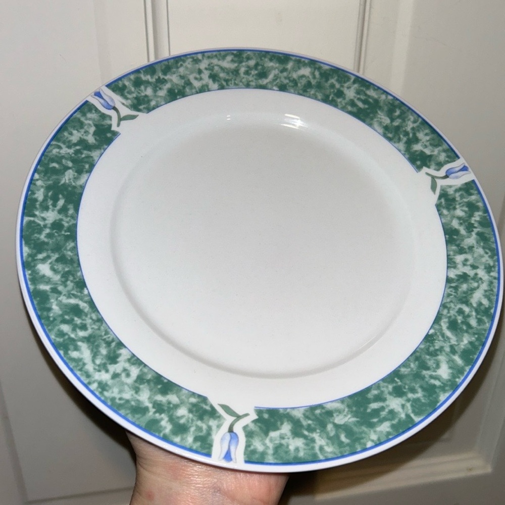 Porcelain small plate